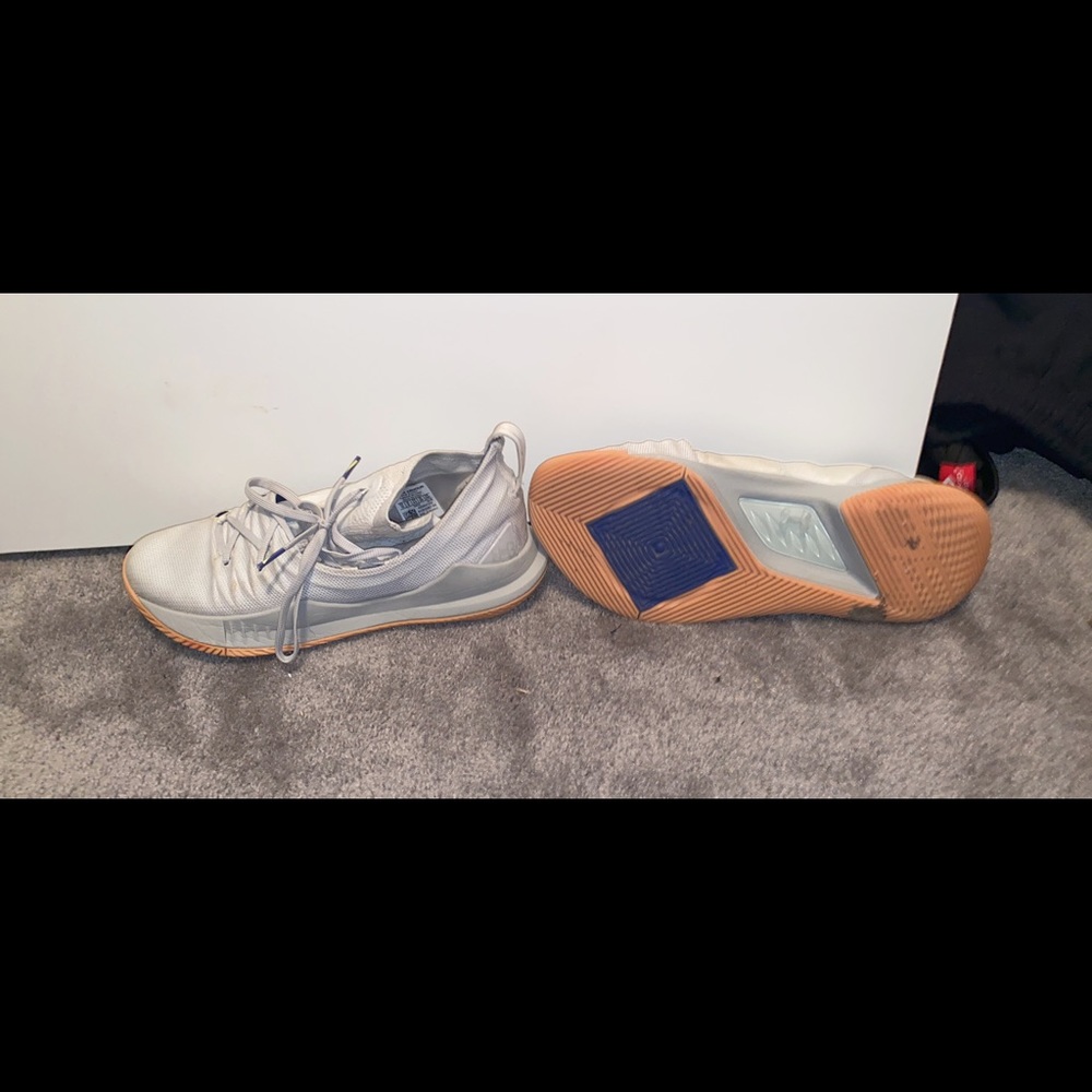 curry shoes